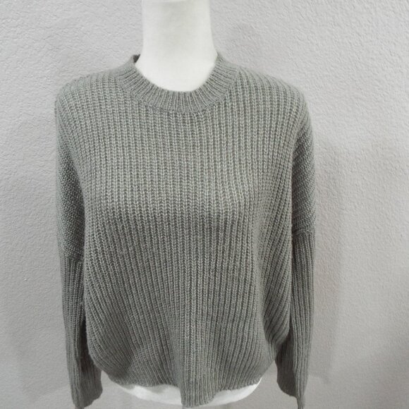 Oak + Fort Women's Gray Cable Knit Oversized Sweater Classic Comfort Size Medium - Picture 1 of 9